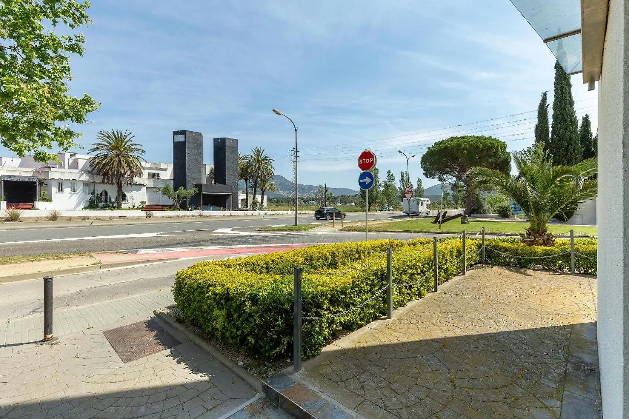 V017 - Porto Marina Διαμέρισμα Ρόζες 0*,  Ισπανία